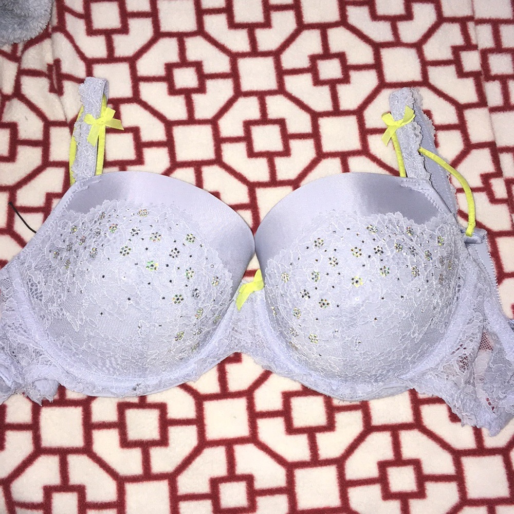 Bundle of bras